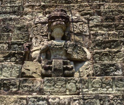 Copan hieroglyfisk statue av Mayan