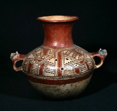 Gravurne med hull fra Utatlan (Cumarcaaj), Quiche, Guatemala, Mellom-Amerika, Post Classic Period (terrakotta) av Mayan Mayan