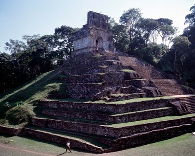 Før colombiansk sivilisasjon: utsikt over stedet Palenque i Chiapas klassisk maya-periode av Mayan Mayan