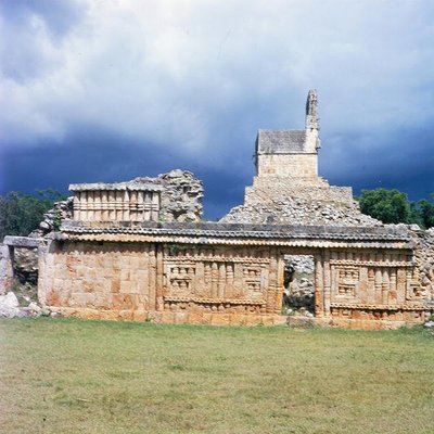 Utsikt over palasset (bilde) av Mayan Mayan