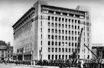 Adelaide House, London, 1926-1927. av McLeish