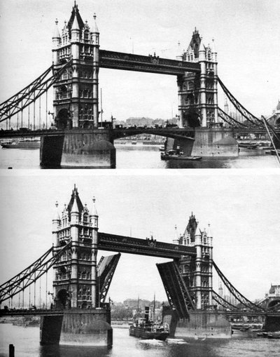 Tower Bridge åpen og stengt, London, 1926-1927 av McLeish