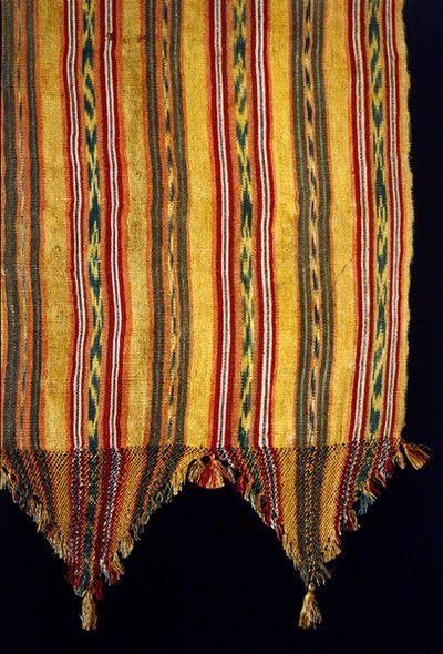 Detalj av en rebozo, sent på 1800-tallet (silke, bomull, naturlige fargestoffer og gulltråd) av Mexican School