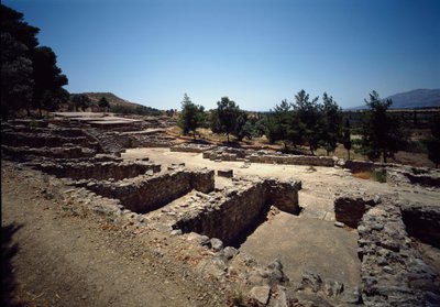 Minoisk sivilisasjon: utsikt over ruinene av stedet Haghia Triada, 2000-1400 f.Kr. av Minoan