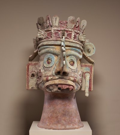 Hodet for regnguden Tlaloc, sen postklassisk periode, ca. 1300-1521 (keramikk, tuffat, stukkatur og maling) av Mixtec Mixtec