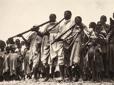 Building an Empire in the fascist age: Abyssinian musicians, 09/05/1936 (s/w photo) av Modestino Baldinetti