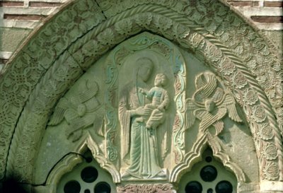 Madonna og barn, vindusdetalj av kirken, bygget 1413-17 (stein) av Morava School