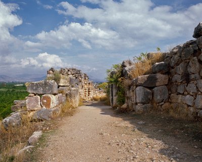 Mykensk kunst: tilgang til den øvre festningen til den mykenske citadellet, byen Tiryns, rundt 1200 f.Kr. Hellas av Mycenaean