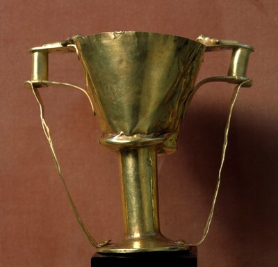 Mykensk kunst har minoiske påvirkninger: kalk (eller kopp) i gull med dobbelt håndtak kalt kopp Nestor. 1500-tallet f.Kr. Fra grav IV av Mykene. Athen, Nasjonalt arkeologisk museum av Mycenaean
