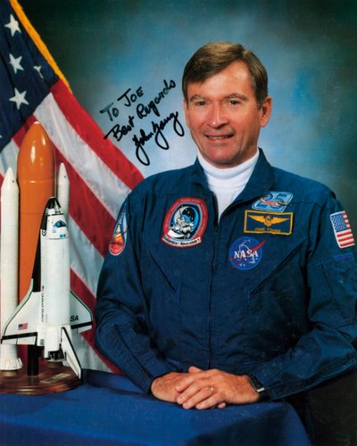 John Watts Young f1930, NASA-astronaut, c1990-tallet. av NASA Images