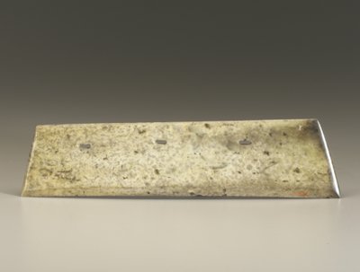 Gaffelmeisel (zhang), Qijia-kultur, ca. 2500-2000 f.Kr. (jade) av Neolithic Period Chinese School