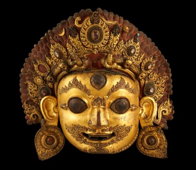 Head of Bhairava, c.16th century (painted gilt copper and rock cystal) av Nepalese School