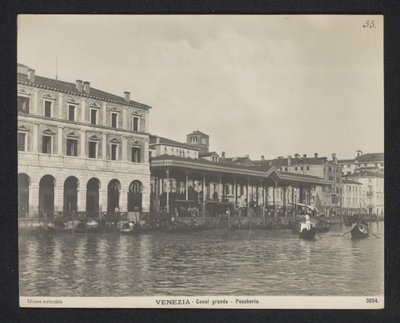 Dekket fiskemarked i Venezia Venezia - Canal Grande - Pescheria (tittel på objekt) av Neue Photographische Gesellschaft