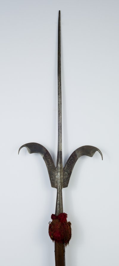 Friuli Spear (stål, tre og stoff med spor av forgylling) av Northern Italian School