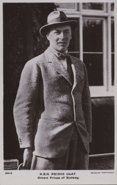 Prins Olaf, kronprins av Norge, senere kong Olav V (s/hv foto) av Norwegian Photographer