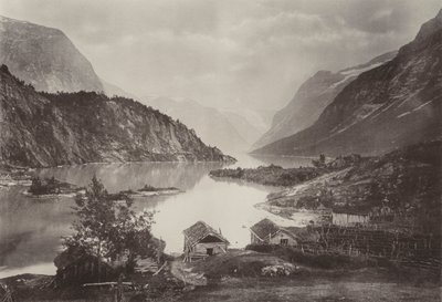 Utsikt over Loensjøen, Nordfjord (s/hvitt foto) av Norwegian Photographer