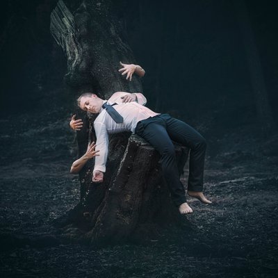 Surrealistisk skogssøvn av Nuno Araujo