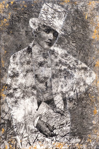 Gull, 2022 (blandet teknikk på tre) av Olivia Gozzano