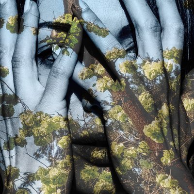 Maura, 2022 (digitale blandede medier) av Olivia Gozzano