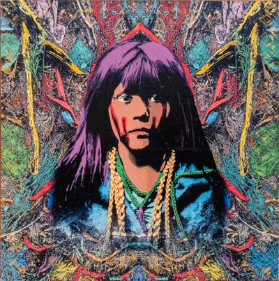 Navajo, 2022 (blandet teknikk på lerret) av Olivia Gozzano