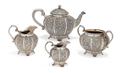 Repousse firedelt tesett, sent på 1800-tallet (sølv) (se også 996381) av Oomersi Mawji