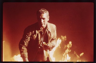 Paul Newman på settet til "The Towering Inferno" av Orlando Suero