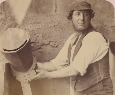 [Mann med hjelm], 1858. av Oscar Gustav Rejlander
