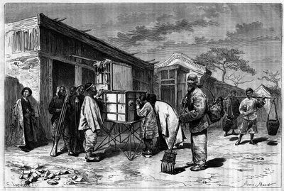 Aktivitet i gatene i Pekin (Beijing), med et diorama fra 1800-tallet. Gravering fra en tegning av Sellier, fra et fotografi av Thomson, i "Le Tour du Monde, Nouveau journal des Voyages", redigert av Edouard Charton, Paris av P. (after) Sellier