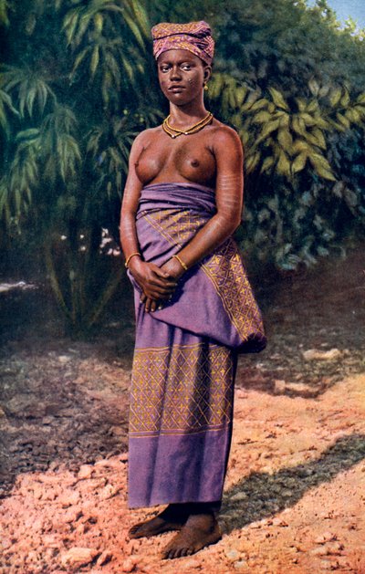 En kvinne fra Accra, Ghana, 1922. av P. A. McCann