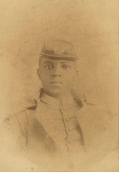 Skapkort av oberst Charles Young som kadett ved West Point, 1889. av Pach Bros