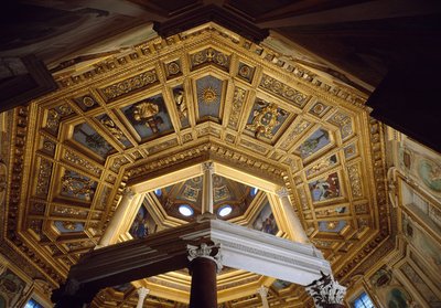 Utsikt over hvelvet inne i det paleokristne dåpskapellet San Giovanni in Laterano (St. John Laterano) (Lateranbaptisteriet eller San Giovanni in Fonte), bygget rundt 440. Roma av Paleo Christian