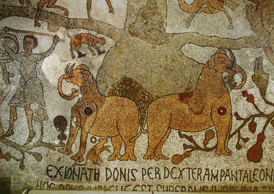 To elefanter ved røttene av Livets tre fra (mosaikk) av Pantaleone Pantaleone