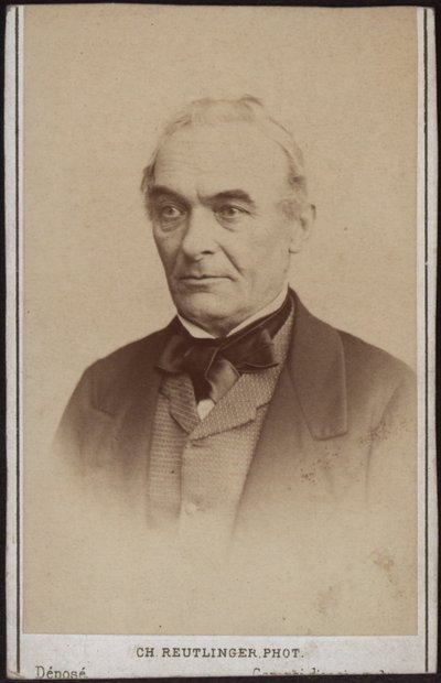 Portrett av forfatteren Prosper Mérimée 1803-1870. av Paris . Photo studio Reutlinger