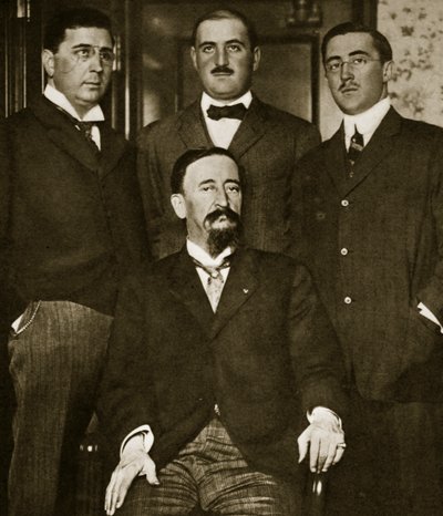 Francisco Madero og tre av sønnene hans, Gustavo, Gabriel og Evaristo, på Astor Hotel, New York, mars 1911 av Paul Thompson