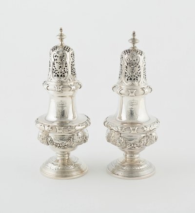 Pair of Casters, London, 173243.    1162316   no       norwegian Successfully Translated  Original: Interior view of the Oak Room, New River Head, Finsbury, London, 1886 Translat: Interior view of the Oak Room, New River Head, Finsbury, London, 1886 114789 av Paul de Lamerie