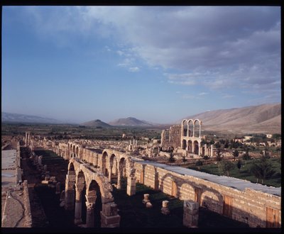 Utsikt over byen Anjar, 705-710 av Period Umayyad