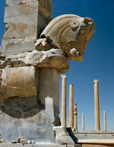 Achaemenid okseformet hovedstad av søyle, 6. århundre f.Kr av Persian School