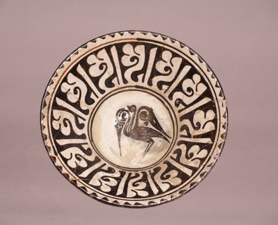 Skål (med fugledesign) (keramikk) av Persian School