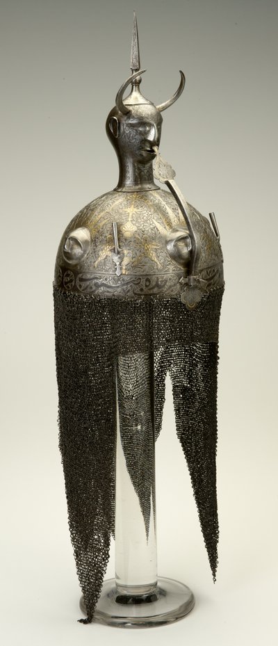 Kulah Khud, hjelm, ca. 1700-tallet, endret på 1800-tallet (jern med gull- og sølvinnlegg) av Persian School