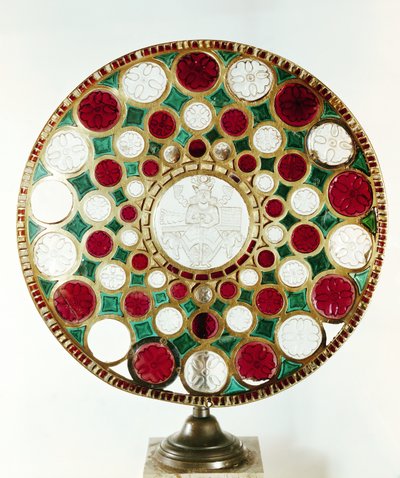 The Cup of Salomon, med et relieff av en konge, Sassanian Period (226-651) (gull, bergkrystall, granat og grønt glass) av Persian School