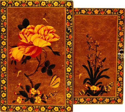 Forsiden og baksiden av en speilkasse malt med henholdsvis en hyasint og en rose, 1600-tallet av Persian School