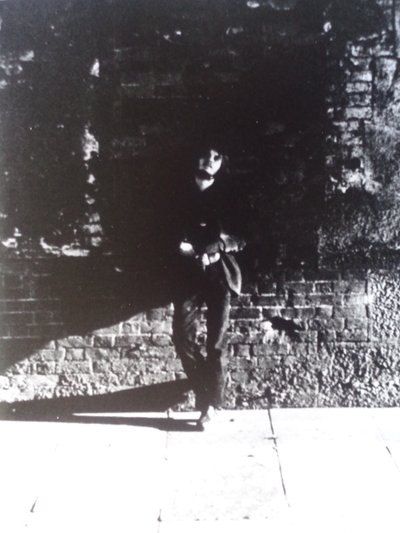 VINTAGE B&W PHOTO No.7, 1974 (FOTO) av Peter McClure