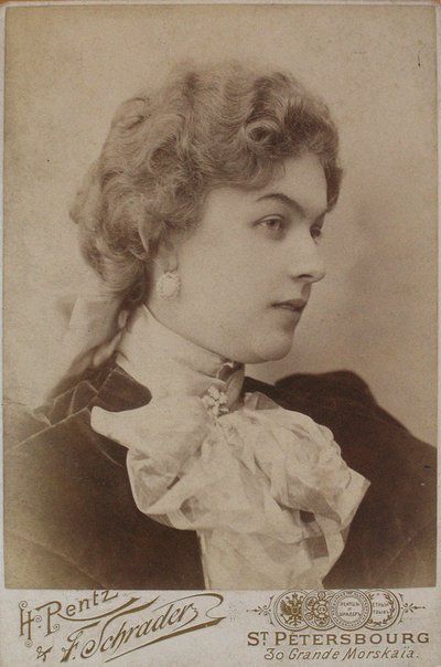 Anastasya Dmitrievna Vyaltseva 1871-1913, midten av 1890-tallet. av Photo studio H. Rentz and F.