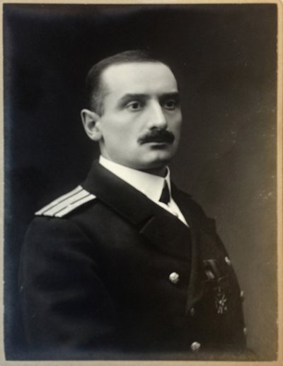 Portrett av Alexander Kolchak 1874-1920, 1909. av Photo studio H. Rentz and F.