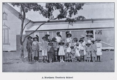 A Northern Territory School (s/hvitt bilde) av Photographer Australian