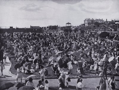 St Kilda Beach, Melbournes populære badeby, viser plenene (s/hvitt-bilde) av Photographer Australian