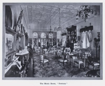 The Music Room, "Fortuna" (s/hv-bilde) av Photographer Australian