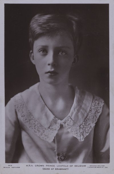 Kronprins Leopold, senere kong Leopold III av Belgia (s/hv-bilde) av Photographer Belgian