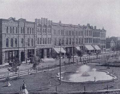 Canada: Victoria Row, fra Queen's Square Gardens, Fredericton, New Brunswick (s/hvitt bilde) av Photographer Canadian