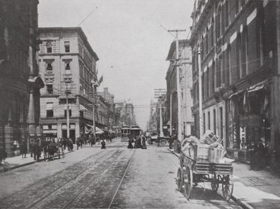 Looking Up Yonge Street, Corner of King, Toronto (s/hv-bilde) av Photographer Canadian